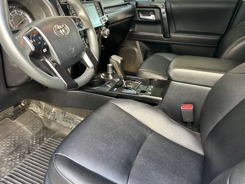 Used 2022 Toyota 4Runner TRD Off-Road Premium image 10