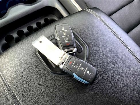 Used 2022 RAM 1500 Laramie image 13