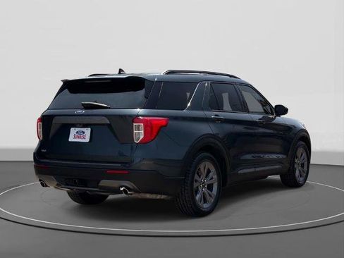 Certified 2023 Ford Explorer XLT w/ Equipment Group 202A RWD image 5
