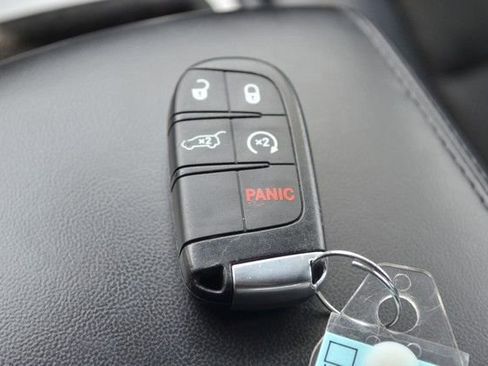 Used 2020 Jeep Grand Cherokee Altitude image 26