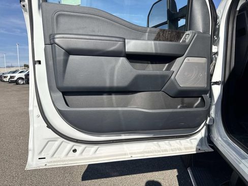 New 2025 Ford F350 Lariat w/ Lariat Ultimate Package image 17