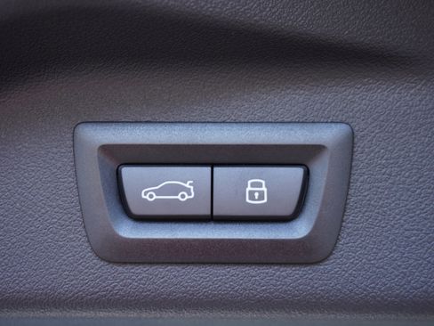 New 2025 BMW X7 xDrive40i w/ M Sport Package image 34