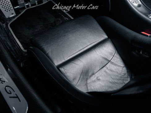 Used 2005 Porsche Carrera GT RWD image 16