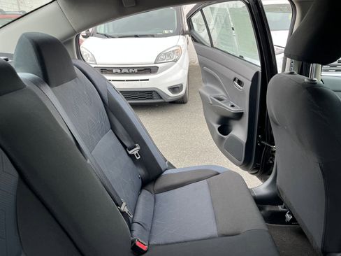 Used 2025 Nissan Versa SV FWD image 36