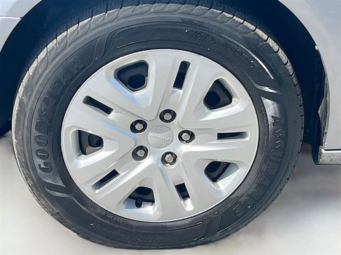 Used 2019 Dodge Grand Caravan SE image 31