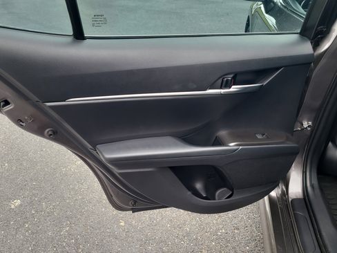 Used 2024 Toyota Camry SE w/ Cold Weather Package image 12