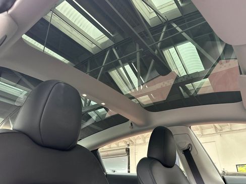Used 2023 Tesla Model 3 Standard Range RWD image 21