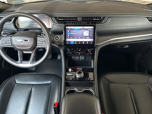 Used 2024 Jeep Grand Cherokee Limited 4xe image 13