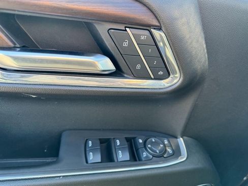 Used 2025 GMC Sierra 1500 SLT image 15