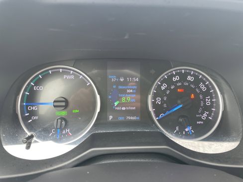 Used 2021 Toyota RAV4 XLE image 27