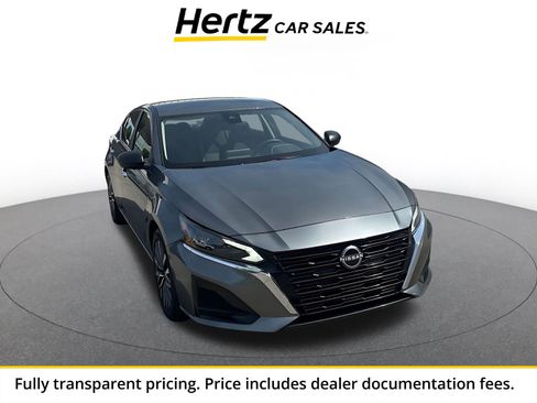 Used 2025 Nissan Altima 2.5 SV FWD image 1