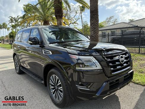 Used 2024 Nissan Armada SL w/ Midnight Edition Package image 4