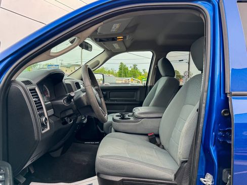 Used 2019 RAM 1500 Express w/ Express Value Package AWD/4WD image 19