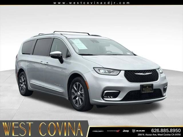 Certified 2023 Chrysler Pacifica Pinnacle FWD image 1