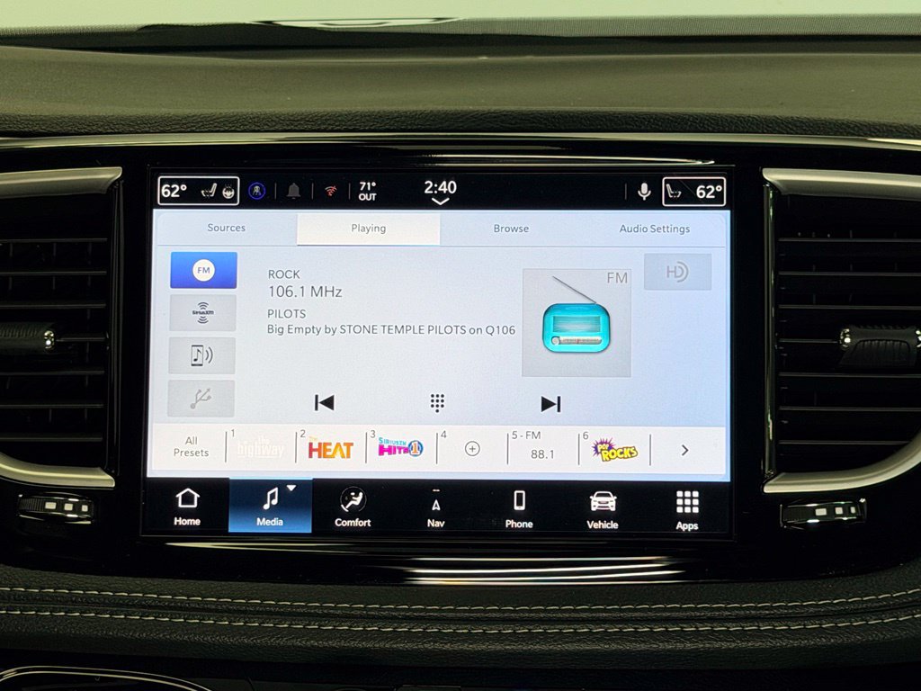 New 2027 Chrysler Pacifica Limited AWD/4WD image 14