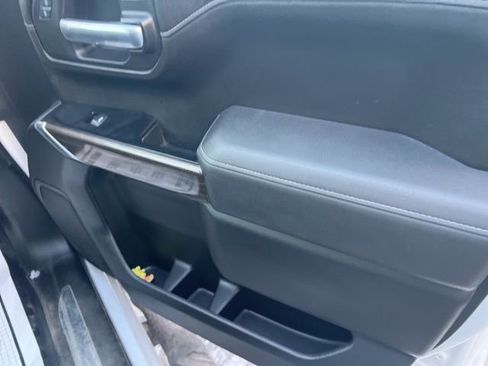 Used 2020 Chevrolet Silverado 1500 LT image 23