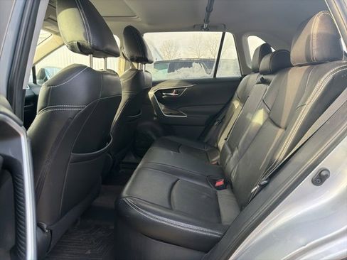 Used 2020 Toyota RAV4 XLE image 15