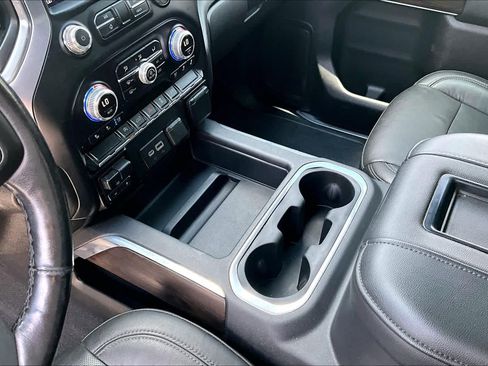 Used 2019 GMC Sierra 1500 SLT RWD image 16