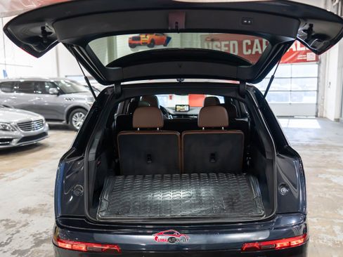 Used 2017 Audi Q7 3.0T Premium Plus w/ Premium Plus Package image 56