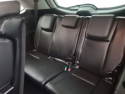 Used 2016 Toyota Highlander XLE AWD/4WD image 21