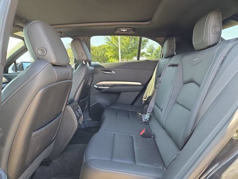 Used 2022 Cadillac XT4 Premium Luxury w/ Enhanced Visibility Package AWD/4WD image 13
