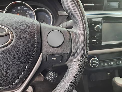 Used 2016 Toyota Corolla LE image 21