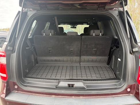 Used 2021 Ford Expedition XLT image 9