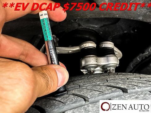 Used 2023 Toyota Mirai w/ Advanced Technology Package RWD image 16