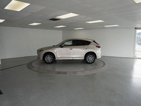 Used 2025 MAZDA CX-5 AWD 2.5 S w/ Preferred Package image 4