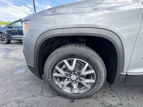Used 2023 GMC Acadia SLT w/ Preferred Package AWD/4WD image 10