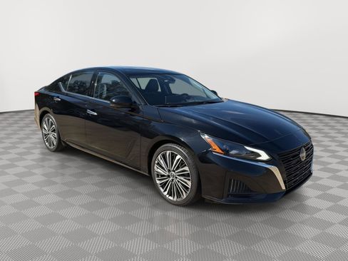 Used 2023 Nissan Altima 2.5 SL image 7