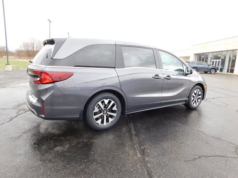 New 2026 Honda Odyssey EX-L image 3