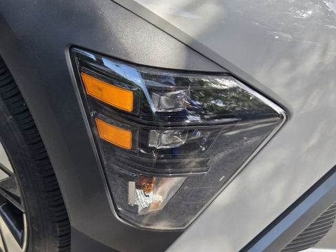 Used 2025 Hyundai Kona SEL image 7