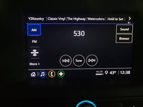 Used 2023 GMC Terrain SLE w/ Driver Convenience Package image 25