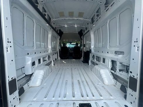 Used 2025 Ford Transit 250 148 High Roof AWD image 10