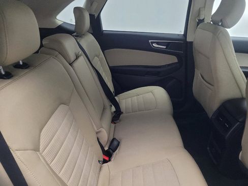 Used 2019 Ford Edge SEL image 19