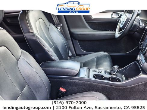 Used 2019 Volvo XC40 T5 Momentum image 13