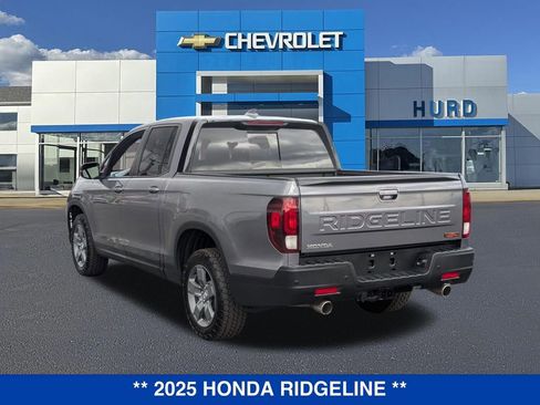 Used 2025 Honda Ridgeline TrailSport image 6