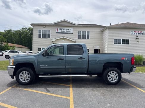Used 2011 Chevrolet Silverado 3500 LT w/ Interior Plus Package AWD/4WD image 1