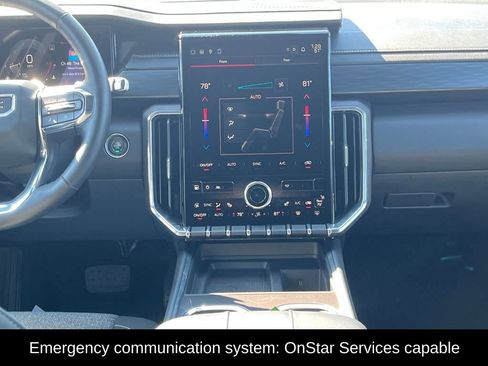 Used 2025 GMC Acadia Elevation image 29