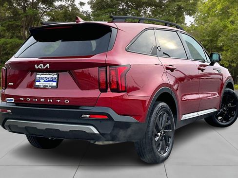 Used 2022 Kia Sorento S w/ Panoramic Sunroof Package image 5