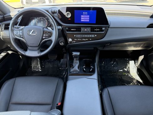 Certified 2025 Lexus ES 350 FWD image 30