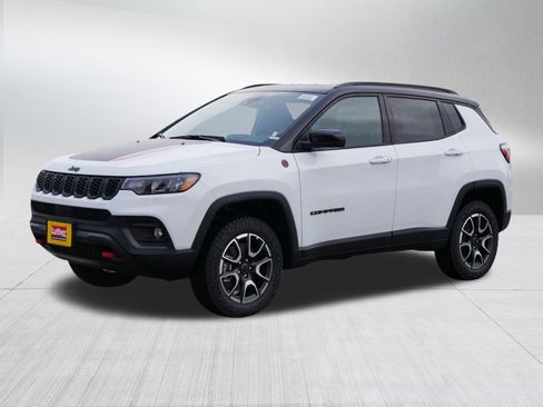 New 2026 Jeep Compass Trailhawk w/ Sun, Sound & Navigation Group image 3