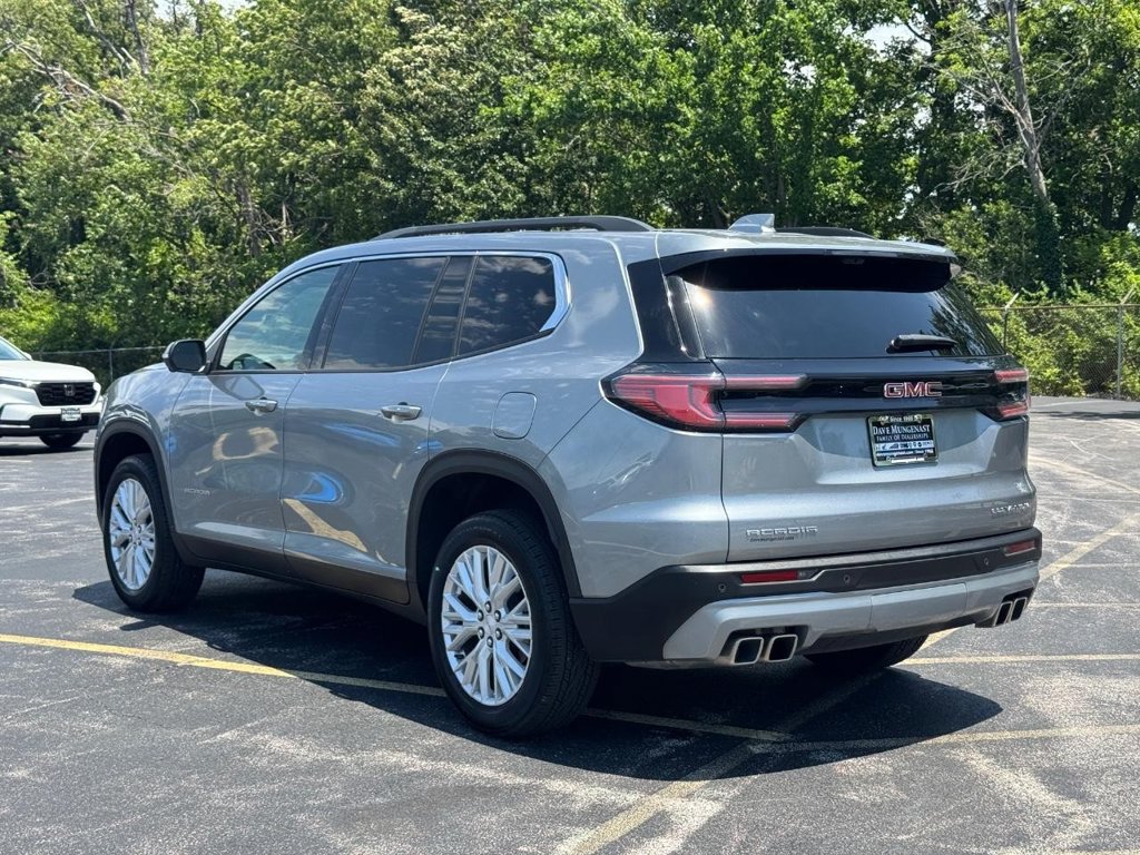 Used 2026 GMC Acadia Elevation w/ Elevation Premium Package FWD image 8