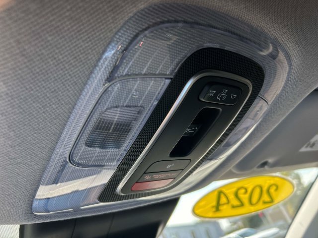 Used 2024 Hyundai Elantra SEL w/ Convenience Package FWD image 33