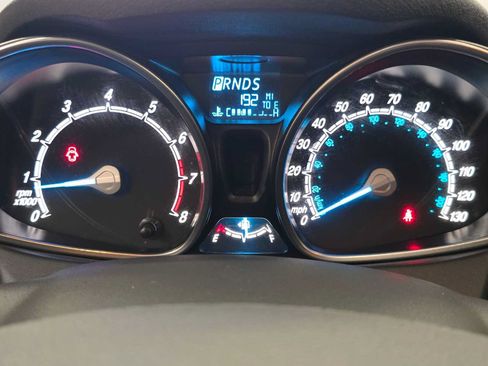 Used 2014 Ford Fiesta Titanium FWD image 12