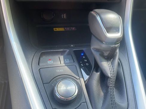 Used 2024 Toyota RAV4 XSE w/ Advanced Technology Package AWD/4WD image 20