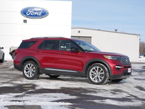 Used 2021 Ford Explorer Platinum w/ Equipment Group 601A image 2