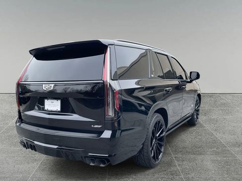 Certified 2023 Cadillac Escalade V image 5