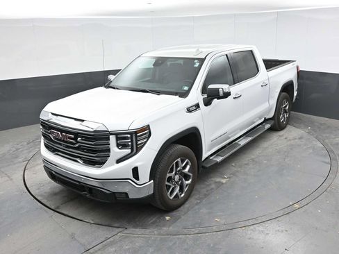 Used 2024 GMC Sierra 1500 SLT w/ SLT Premium Plus Package AWD/4WD image 14